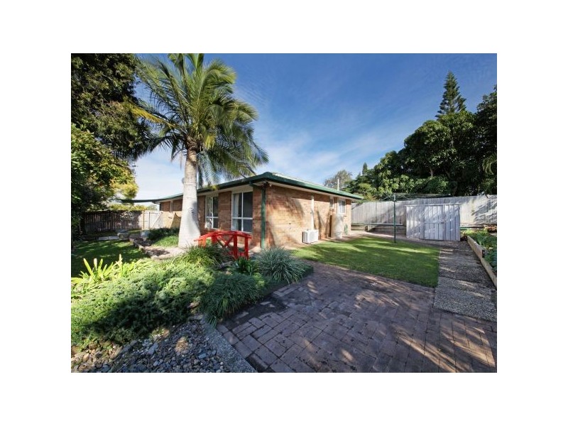 27 Magnolia Street, Margate QLD 4019