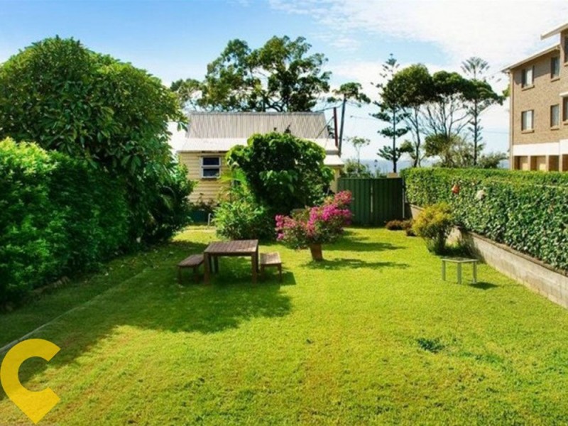 197 Landsborough Ave, Scarborough QLD 4020