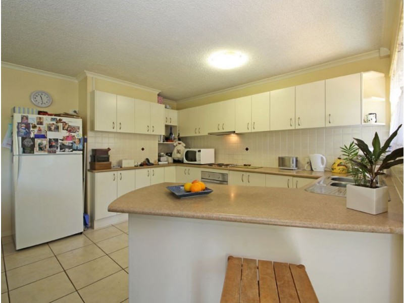 1/17 Bailey Street, Woody Point QLD 4019