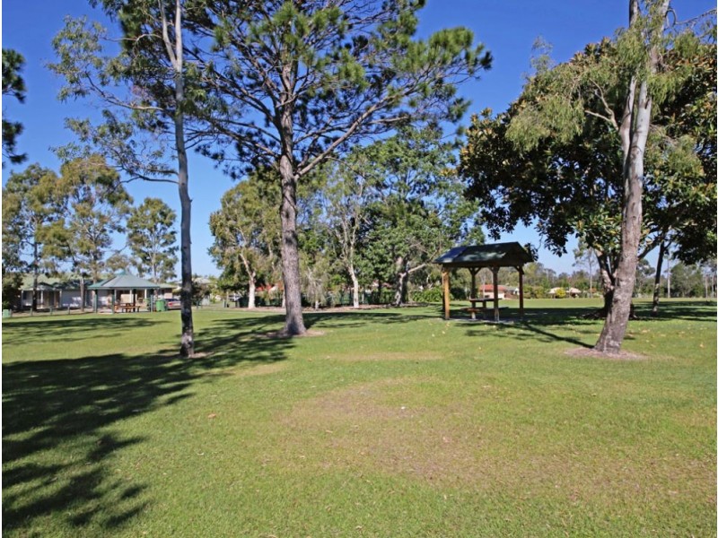 6 Mcarthur Court, Rothwell QLD 4022