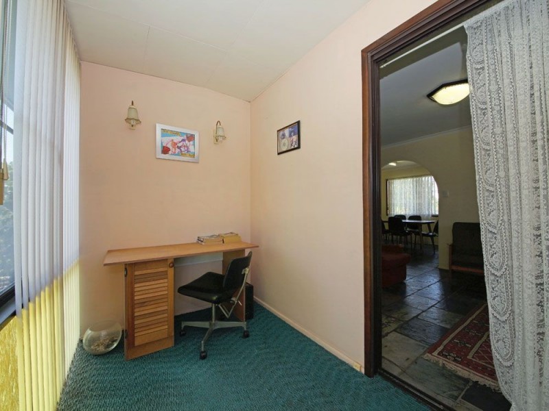 4 Welsby Street, Rothwell QLD 4022