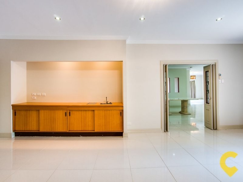 30 Oakmont Street, Rothwell QLD 4022