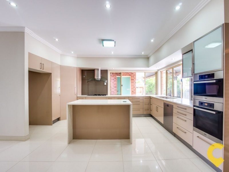 30 Oakmont Street, Rothwell QLD 4022