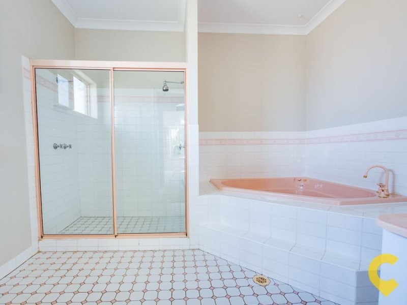 30 Oakmont Street, Rothwell QLD 4022