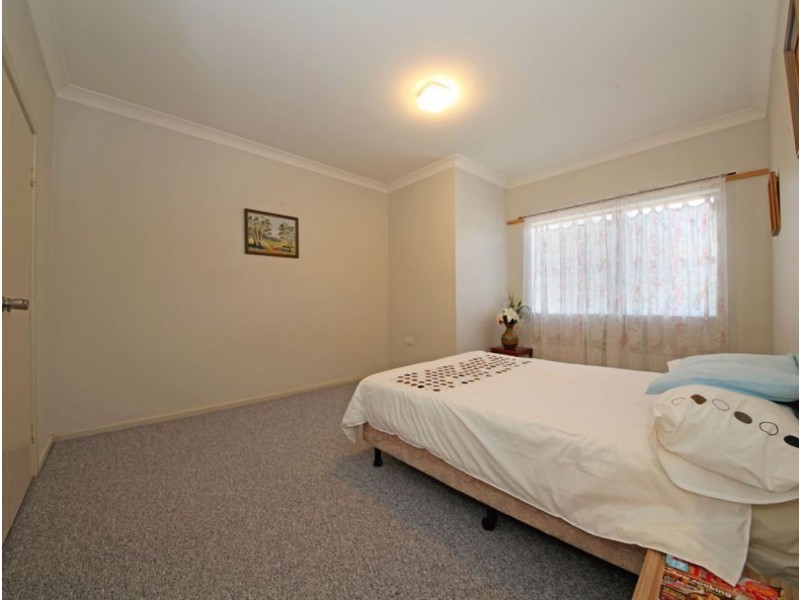 4/162 Prince Edward Pde, Scarborough QLD 4020