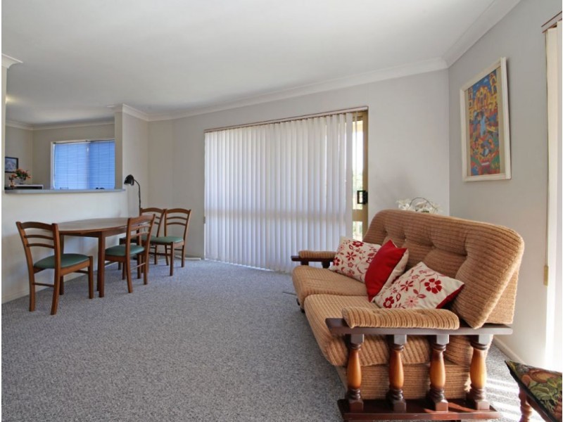 4/162 Prince Edward Pde, Scarborough QLD 4020