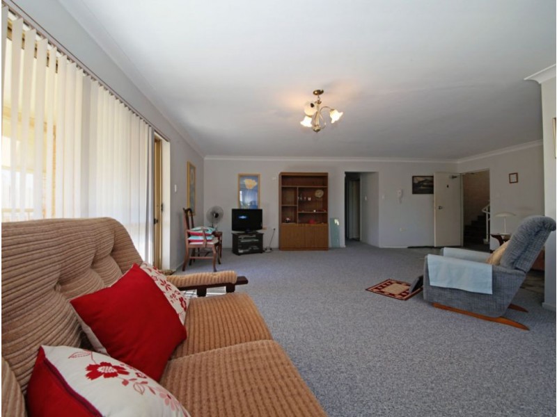 4/162 Prince Edward Pde, Scarborough QLD 4020