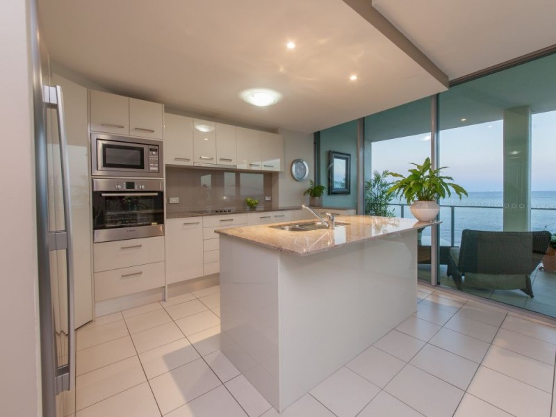 203/6-12 Oxley Avenue, Woody Point QLD 4019