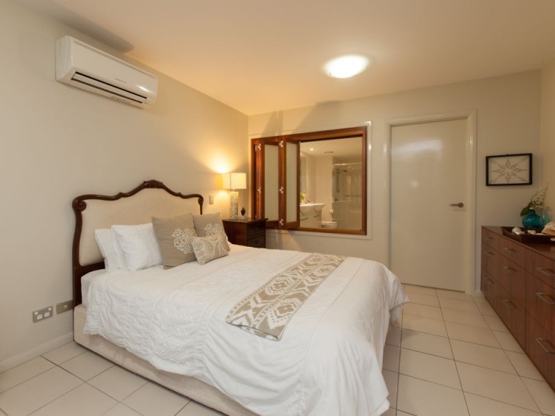 203/6-12 Oxley Avenue, Woody Point QLD 4019