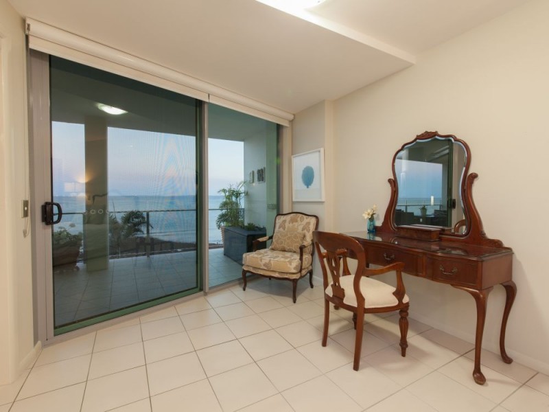 203/6-12 Oxley Avenue, Woody Point QLD 4019