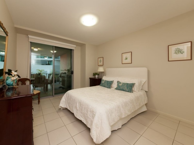 203/6-12 Oxley Avenue, Woody Point QLD 4019