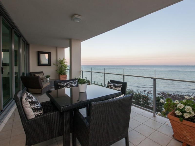 203/6-12 Oxley Avenue, Woody Point QLD 4019