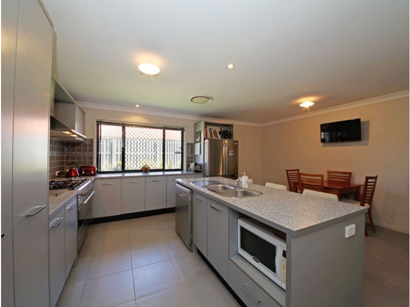 16 Tattler St, Mango Hill QLD 4509