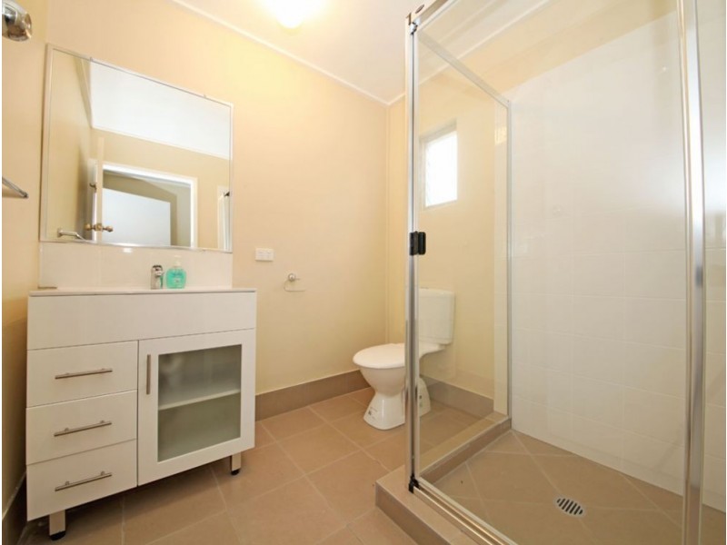 2/55 Hill Pde, Clontarf QLD 4019