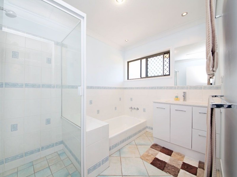 2 Alison Court, Kippa-ring QLD 4021