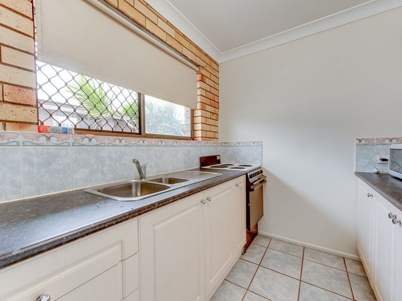 4/53 Ellen St, Woody Point QLD 4019