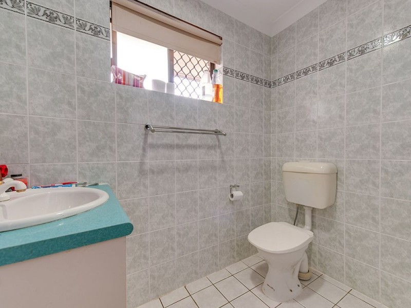 4/53 Ellen St, Woody Point QLD 4019