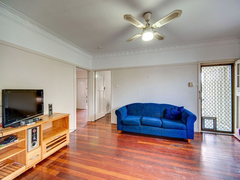 15 Crescent Way, Hendra QLD 4011