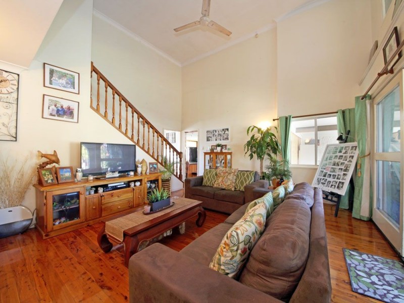 16 Hibiscus Avenue, Redcliffe QLD 4020