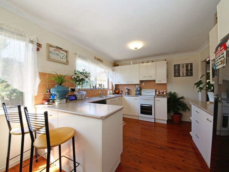 16 Hibiscus Avenue, Redcliffe QLD 4020