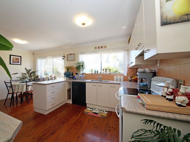 16 Hibiscus Avenue, Redcliffe QLD 4020