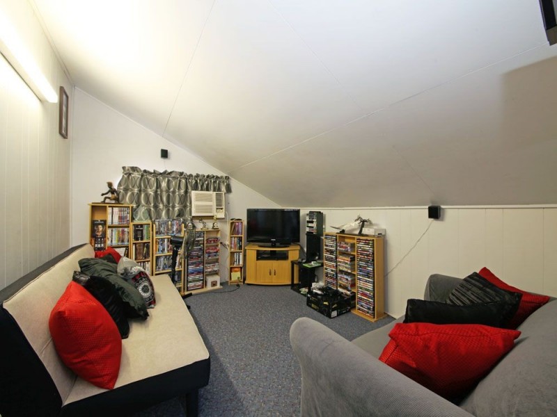 16 Hibiscus Avenue, Redcliffe QLD 4020