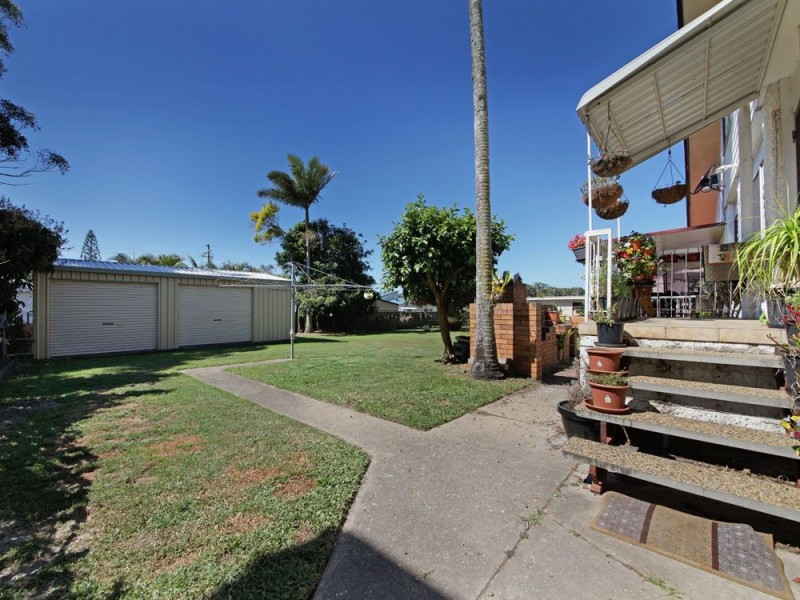 16 Hibiscus Avenue, Redcliffe QLD 4020