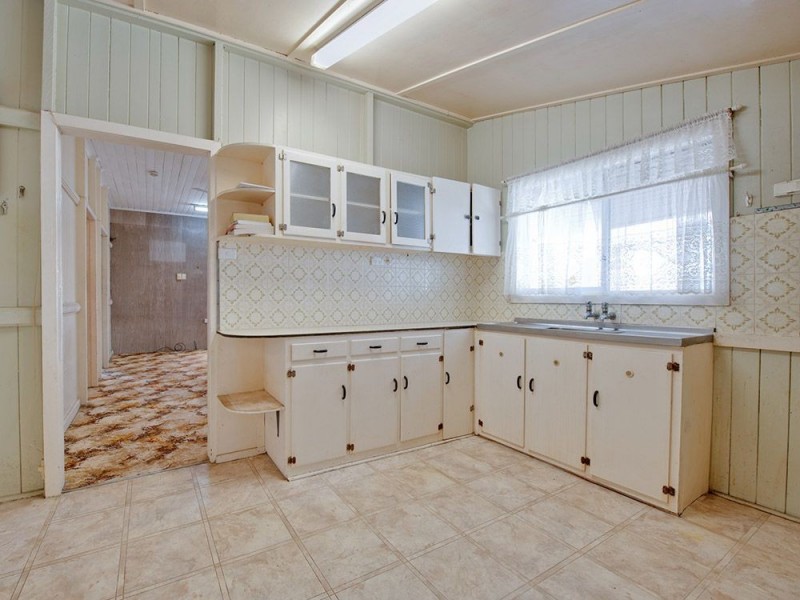 13 Dover Road, Margate QLD 4019