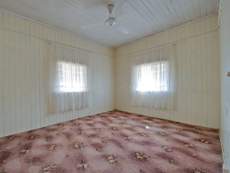 13 Dover Road, Margate QLD 4019