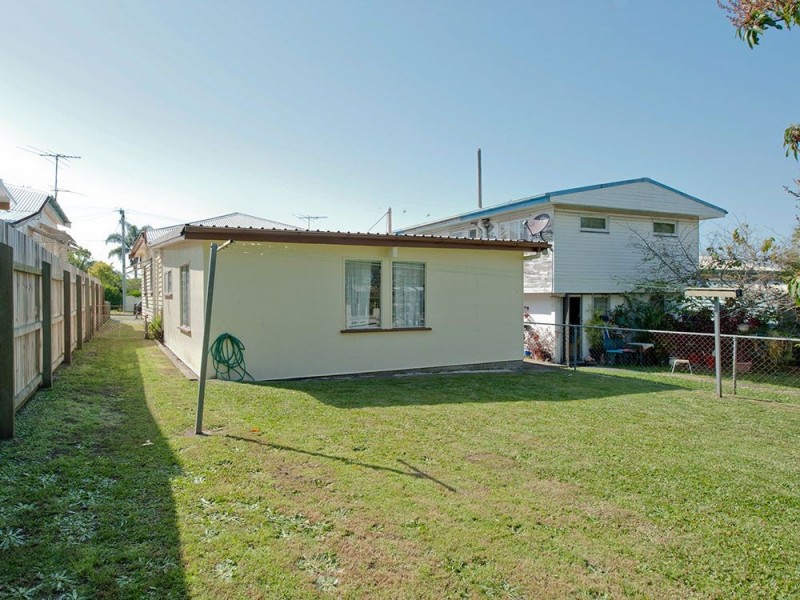 13 Dover Road, Margate QLD 4019