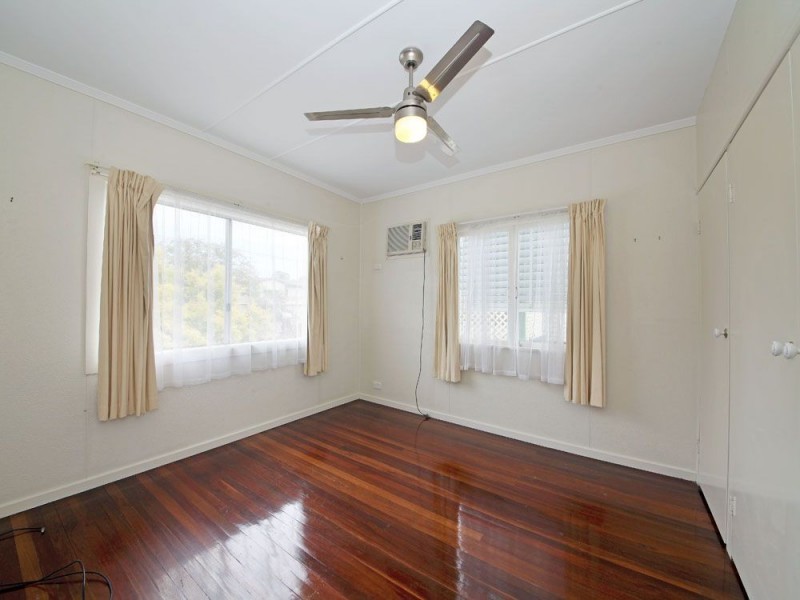 30 Ewan Street, Margate QLD 4019