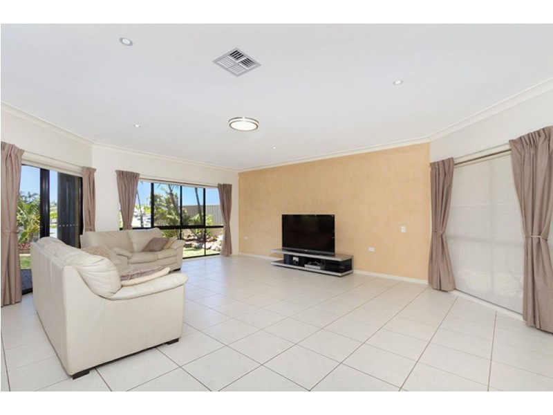 20 Mariner Court, Newport QLD 4020