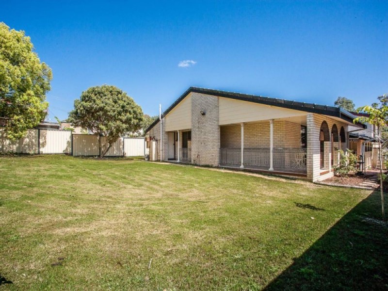 1 Creek Street, Redcliffe QLD 4020