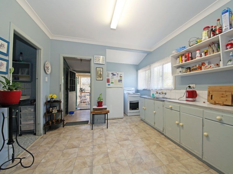 27 Weaber Street, Clontarf QLD 4019