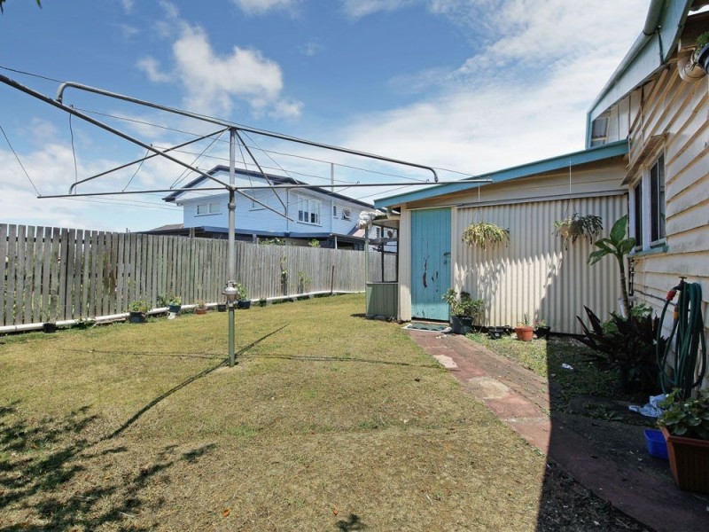27 Weaber Street, Clontarf QLD 4019
