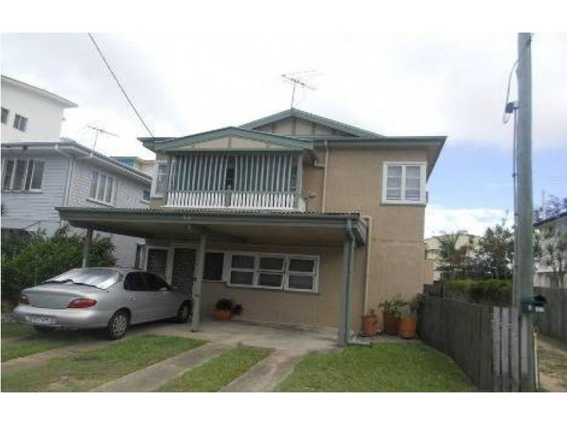 2/13 Annie St, Woody Point QLD 4019