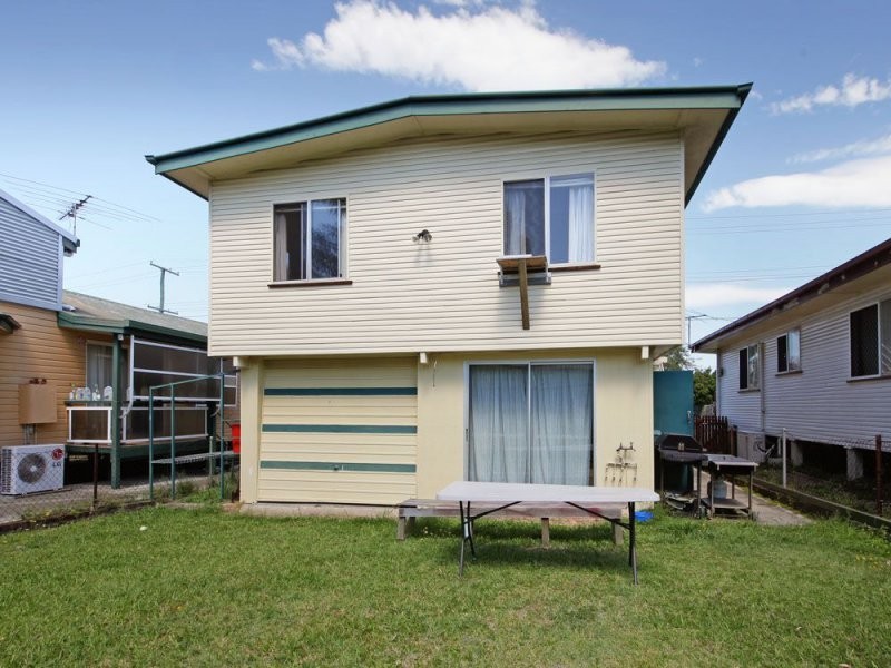 244 Scarborough Road, Scarborough QLD 4020