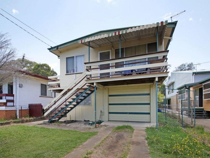 244 Scarborough Road, Scarborough QLD 4020