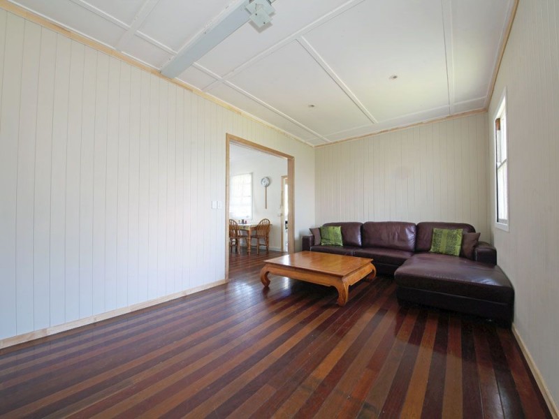 13 Bank Street, Margate QLD 4019