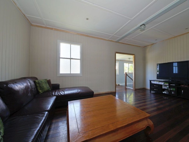 13 Bank Street, Margate QLD 4019