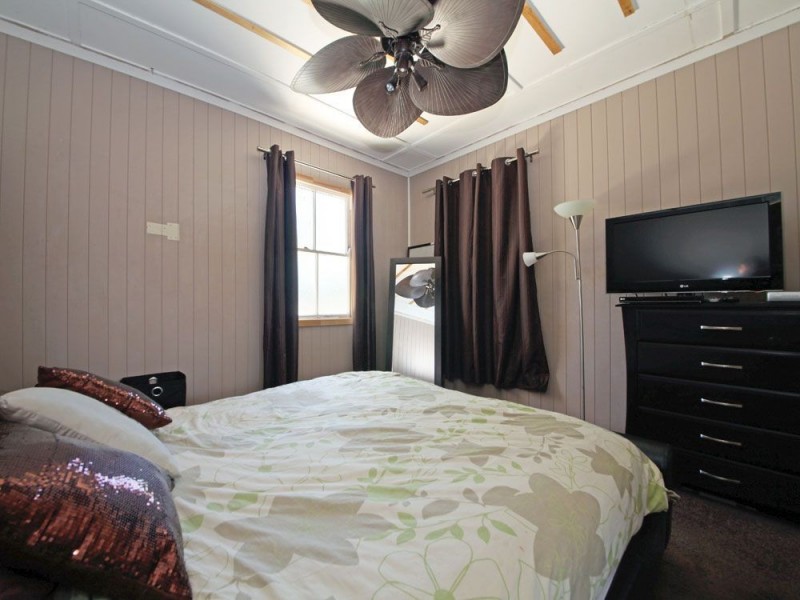 13 Bank Street, Margate QLD 4019