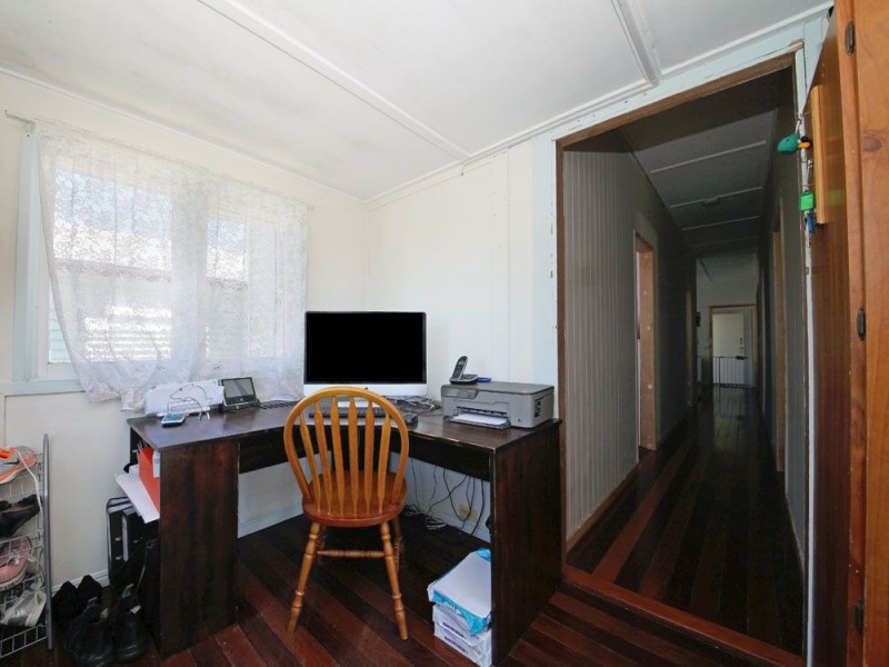 13 Bank Street, Margate QLD 4019