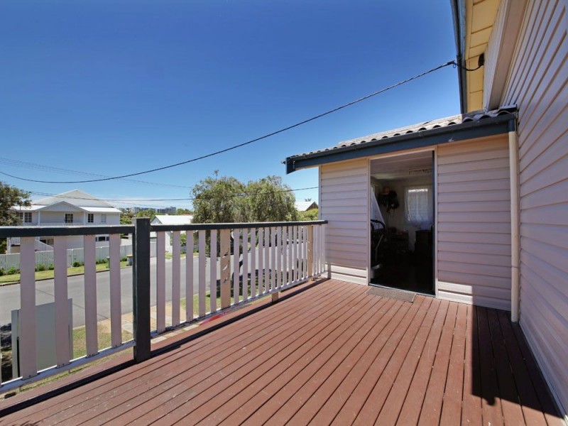 13 Bank Street, Margate QLD 4019