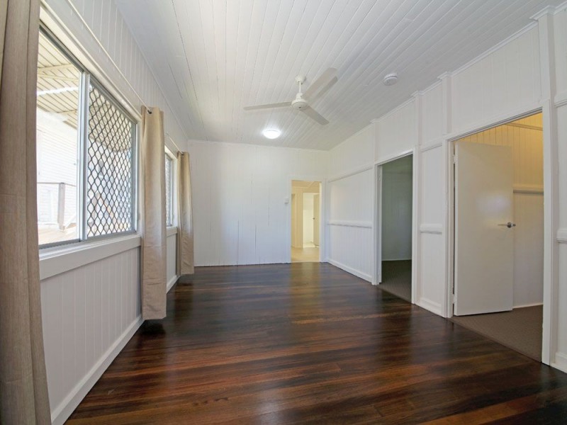 13 Dover Road, Margate QLD 4019
