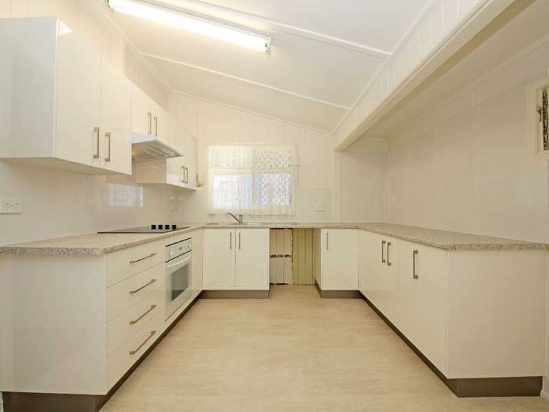 13 Dover Road, Margate QLD 4019