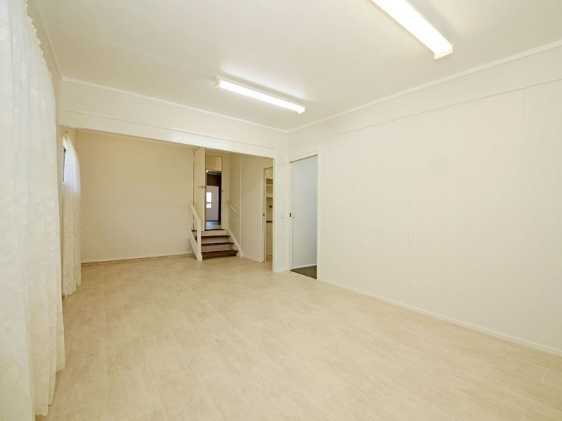 13 Dover Road, Margate QLD 4019