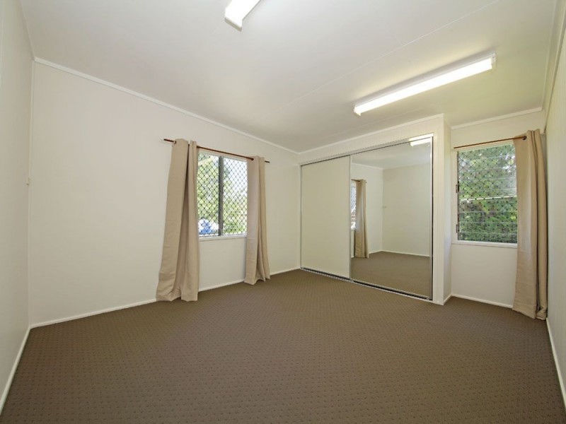13 Dover Road, Margate QLD 4019