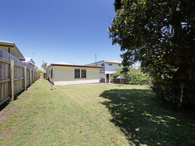 13 Dover Road, Margate QLD 4019