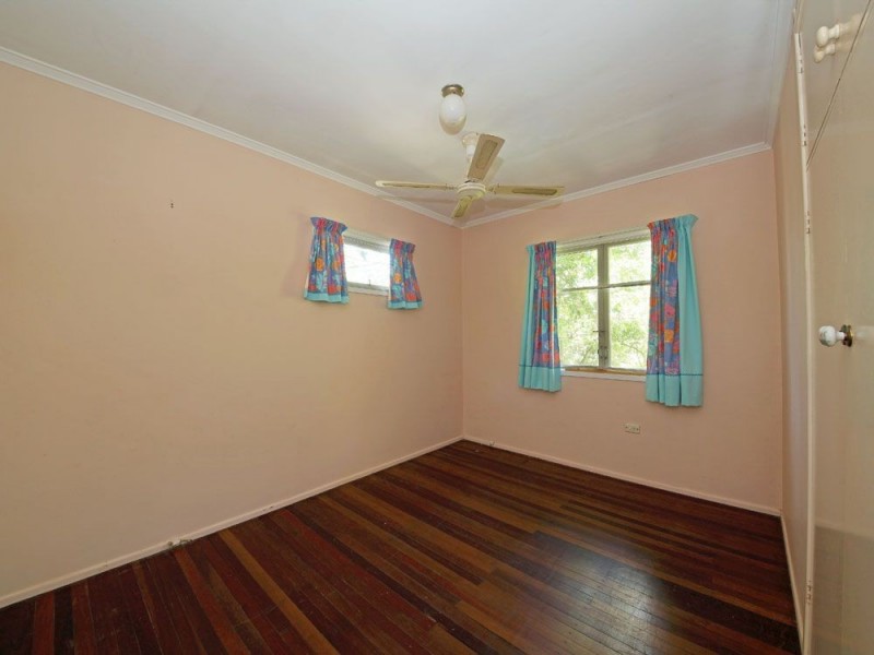 13 Vernon St, Clontarf QLD 4019