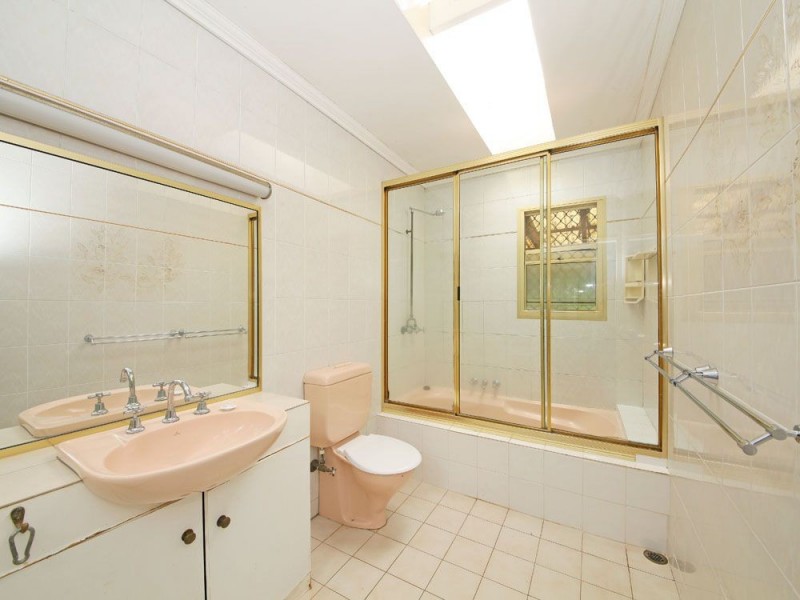 13 Vernon St, Clontarf QLD 4019